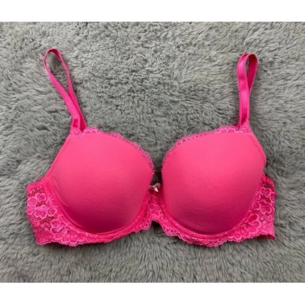 Victoria’s Secret pink dream angels lined demi bra with lace lining and back